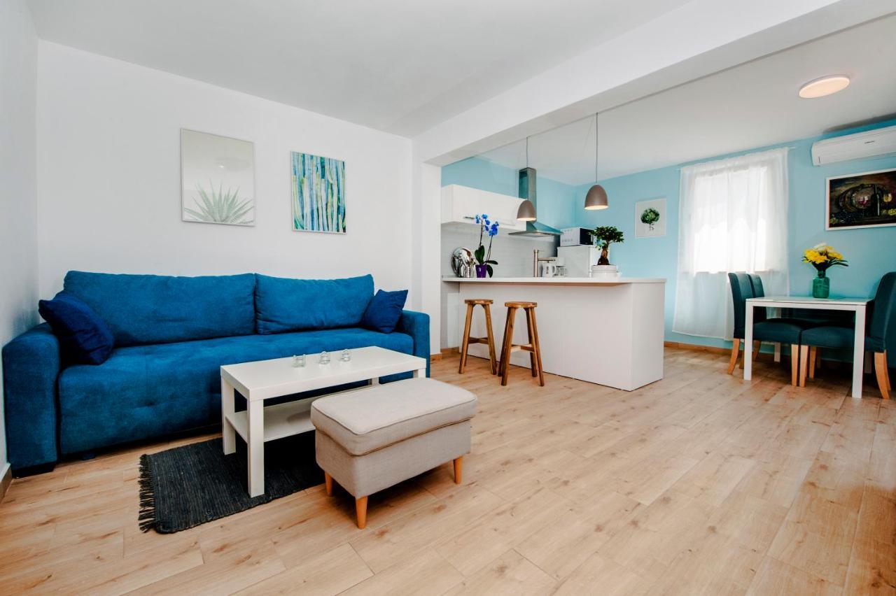 Little House - Just Few Steps From The City Center Villa โรวีน ภายนอก รูปภาพ